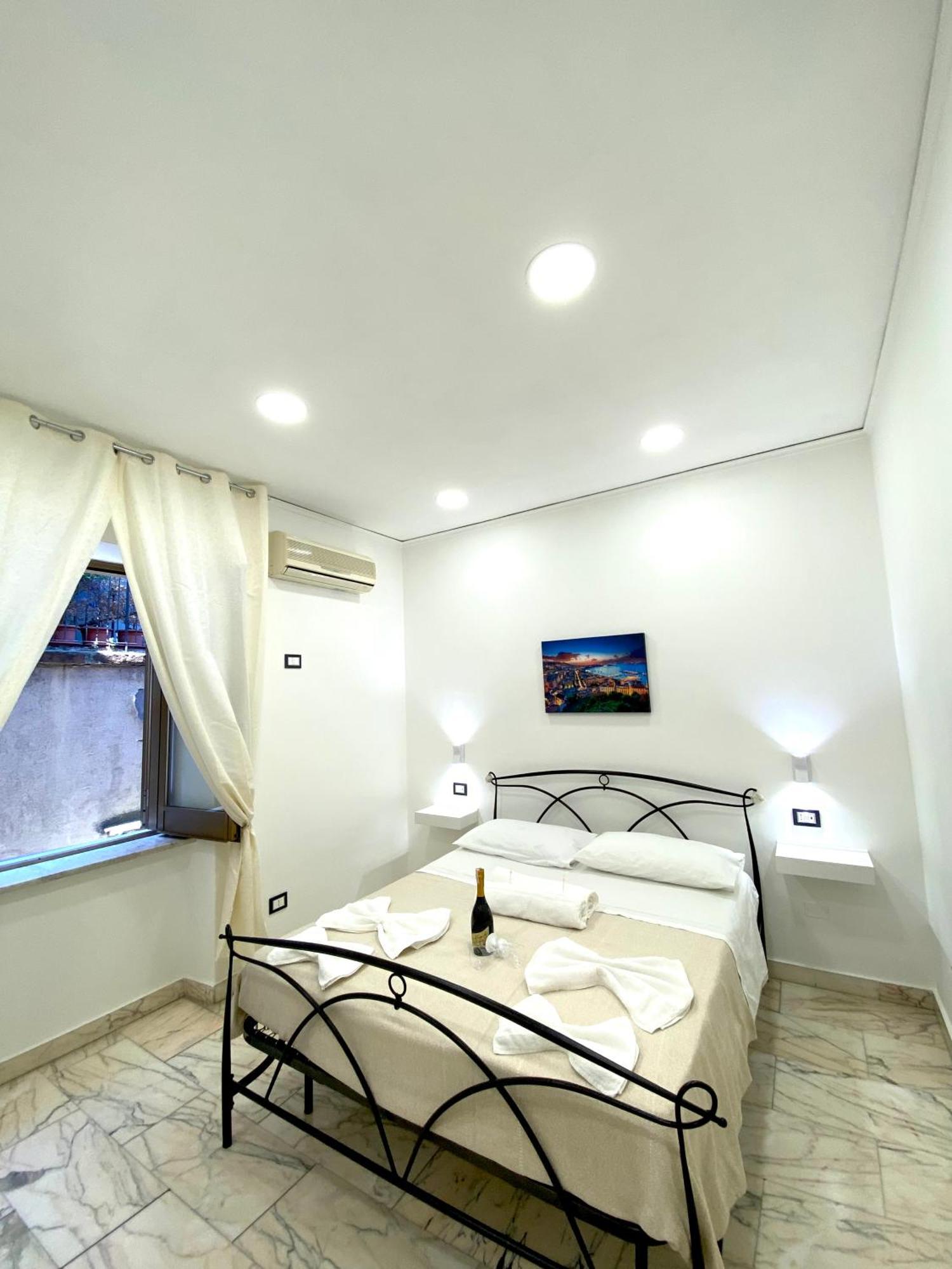 Castellano Apartment Naples Exterior photo